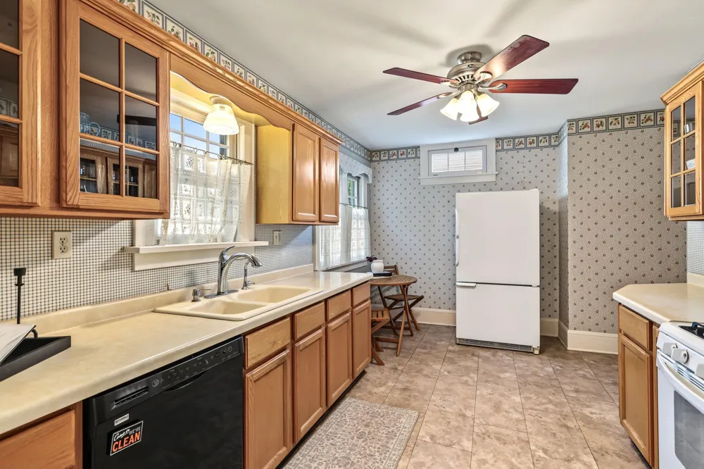 539 W Grand Avenue Eau Claire, WI 54703