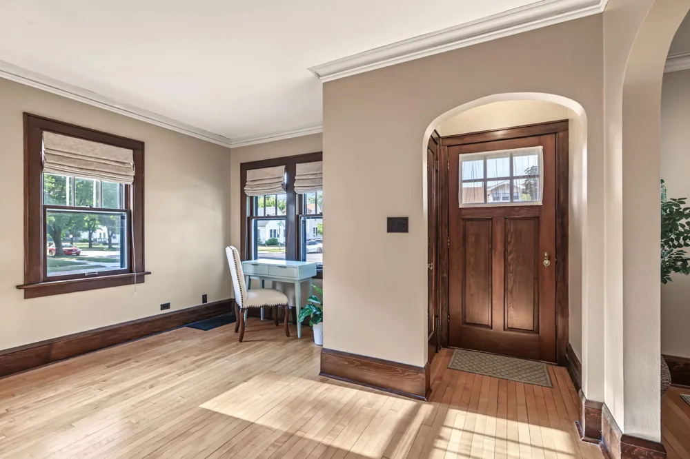 539 W Grand Avenue Eau Claire, WI 54703
