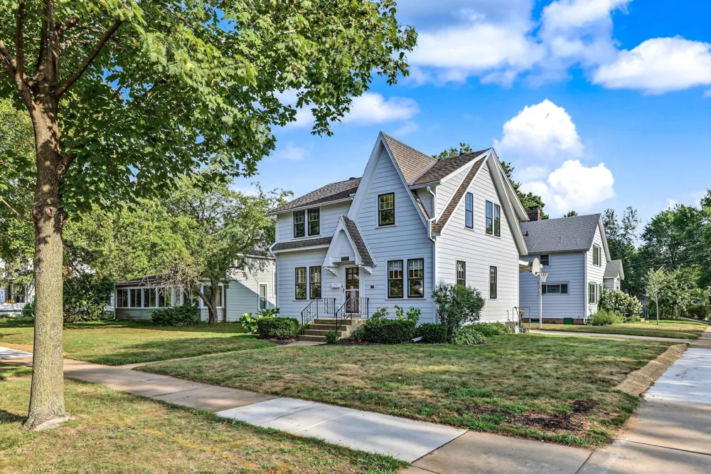 539 W Grand Avenue Eau Claire, WI 54703