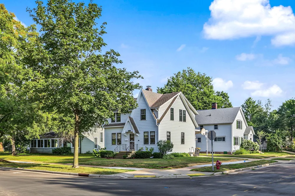539 W Grand Avenue Eau Claire, WI 54703