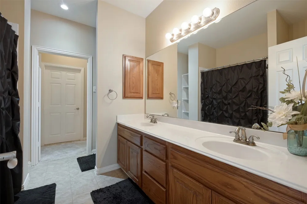 211 Bush Circle Ferris, TX 75125