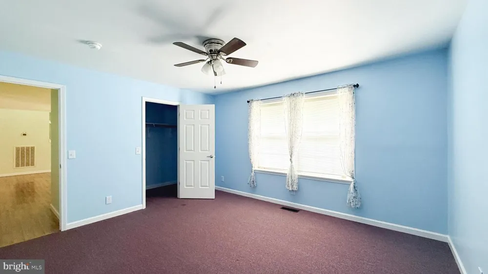 811 LONG POINT ROAD Hague, VA 22469