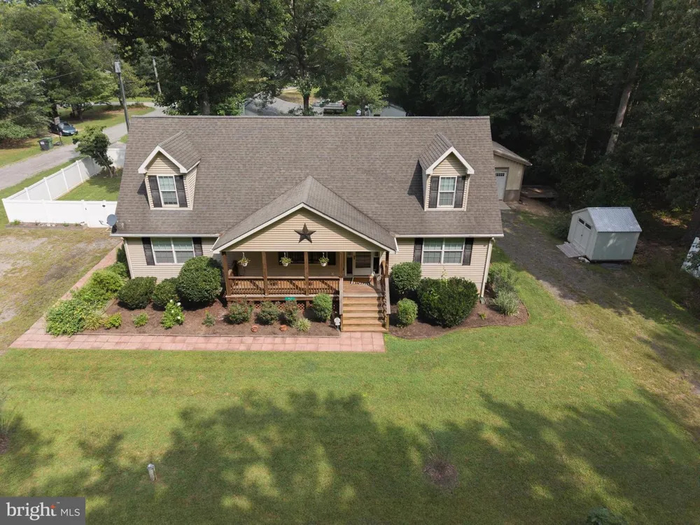 811 LONG POINT ROAD Hague, VA 22469