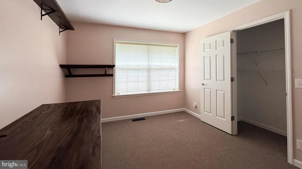 811 LONG POINT ROAD Hague, VA 22469