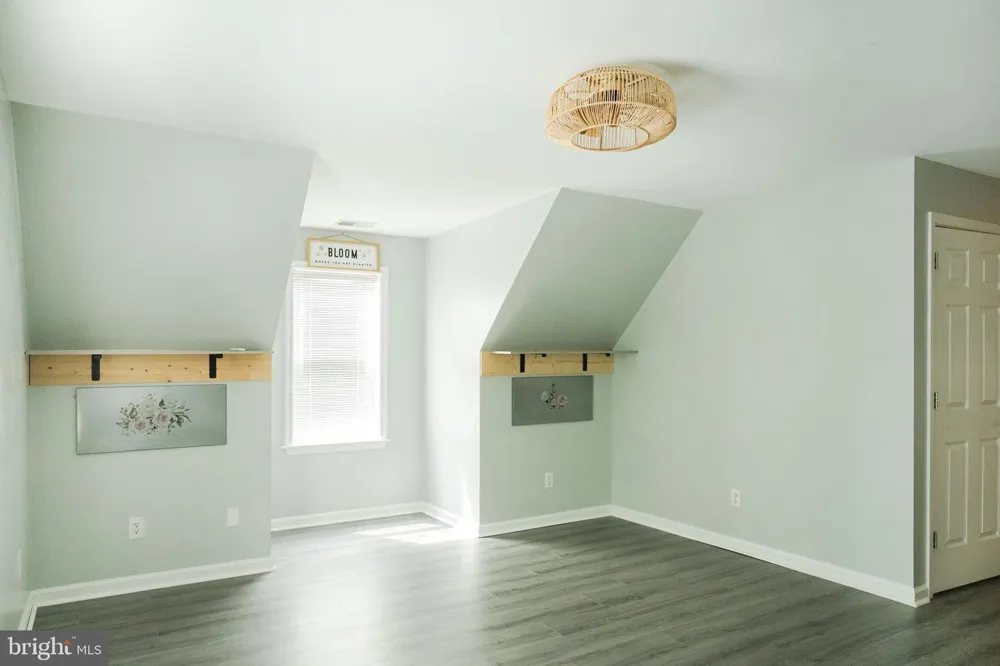 811 LONG POINT ROAD Hague, VA 22469