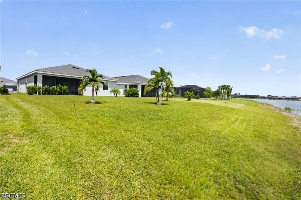 E Hampton Circle Alva, FL 33920