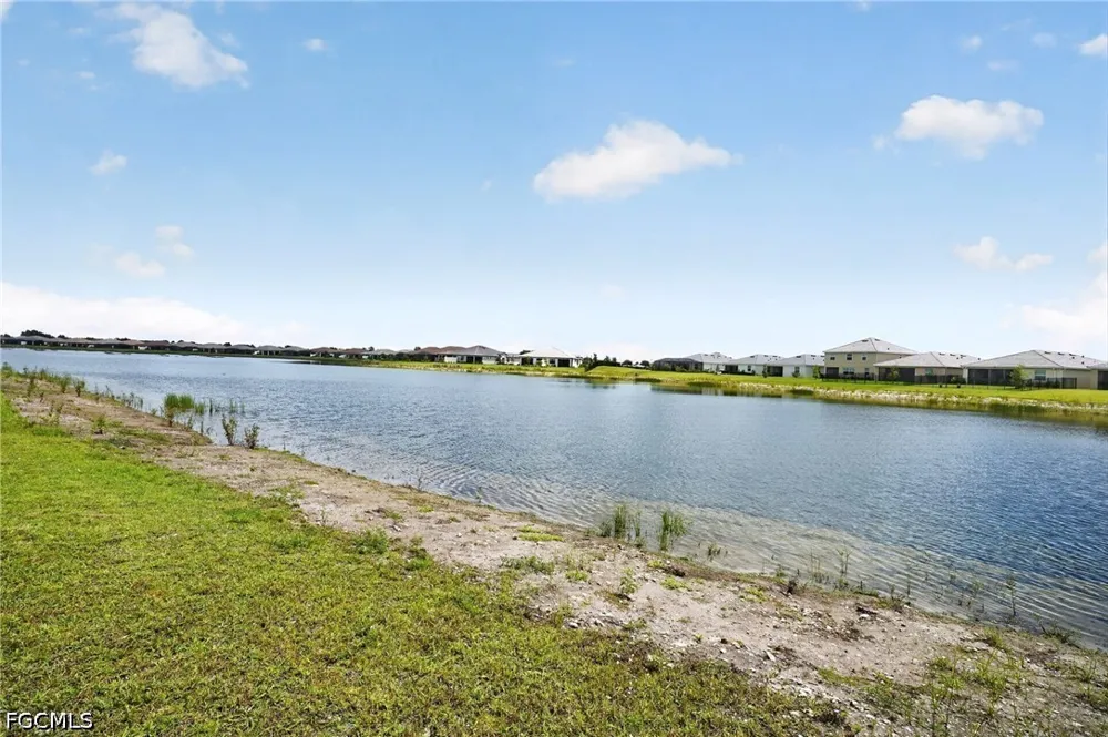 E Hampton Circle Alva, FL 33920