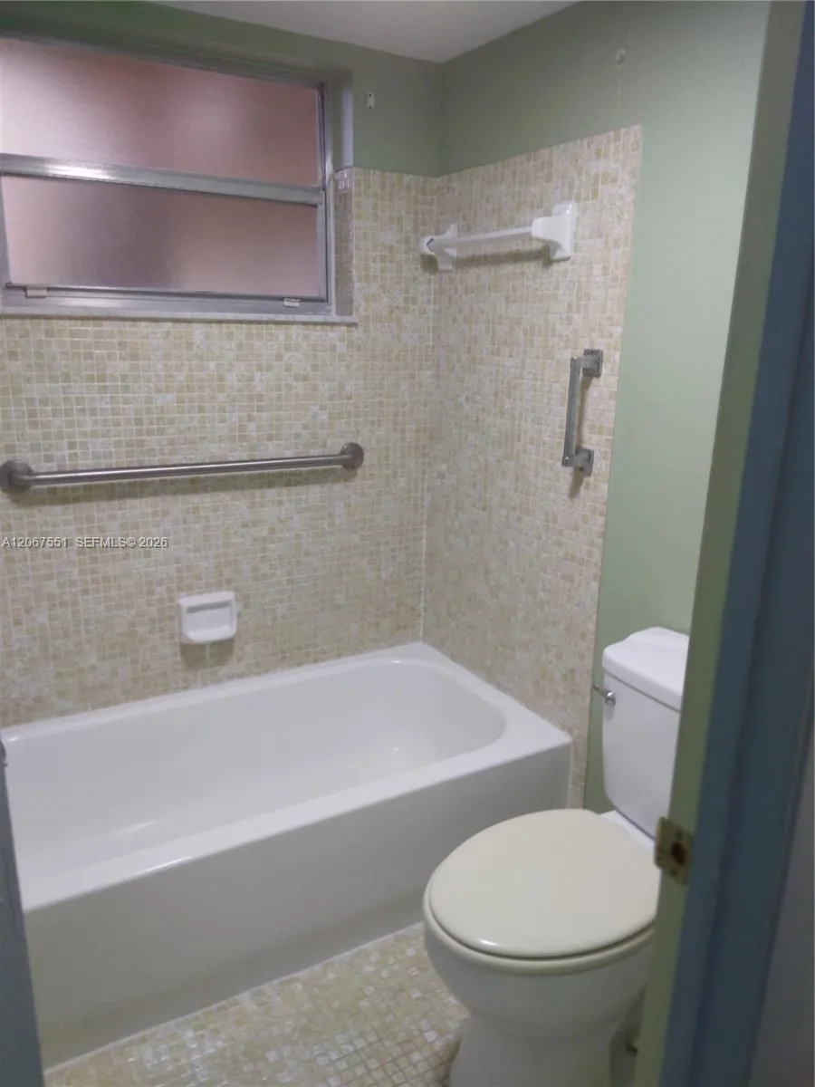 6870 Royal Palm Blvd #111M Margate, FL 33063
