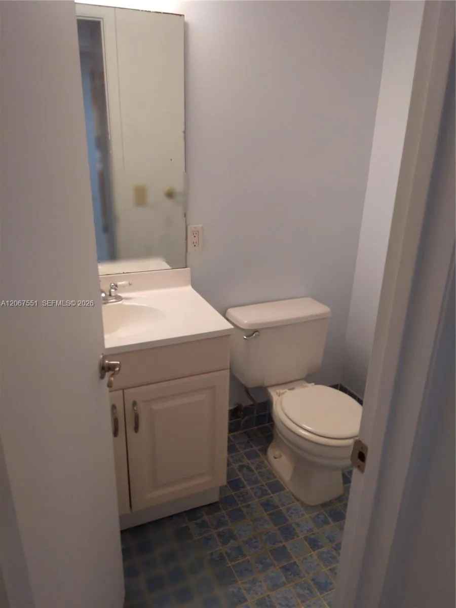 6870 Royal Palm Blvd #111M Margate, FL 33063