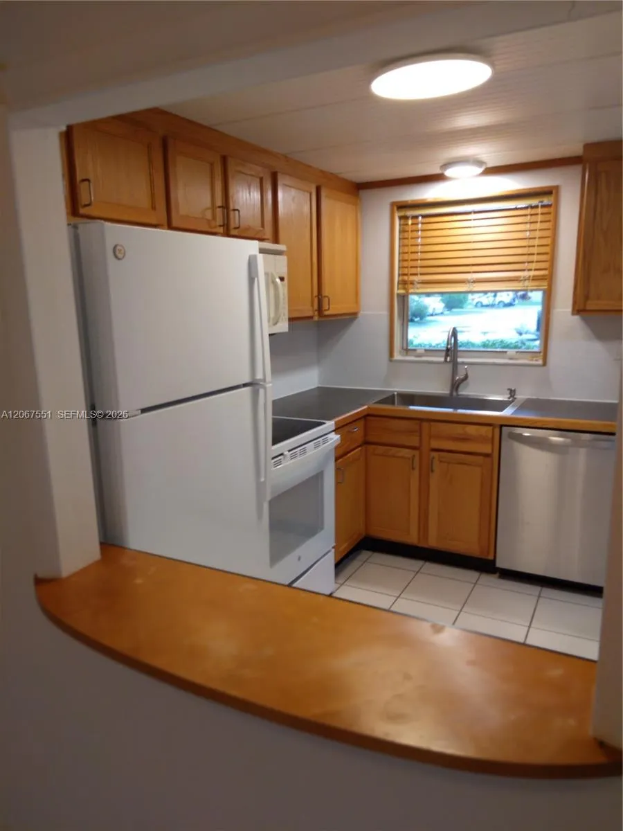 6870 Royal Palm Blvd #111M Margate, FL 33063