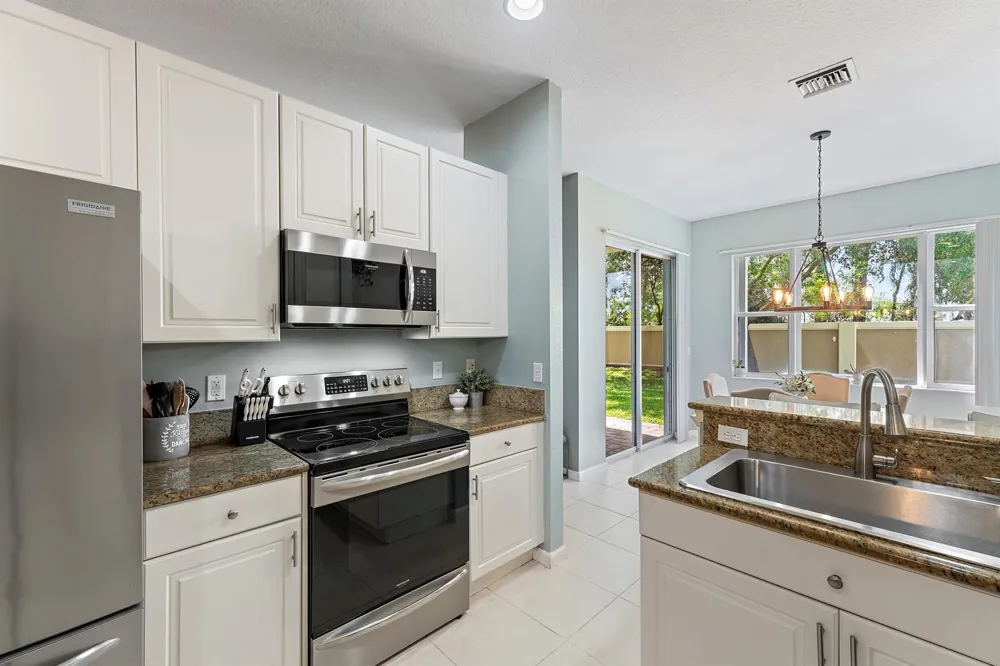 2170 SW CAPE COD DRIVE Port St. Lucie, FL 34953