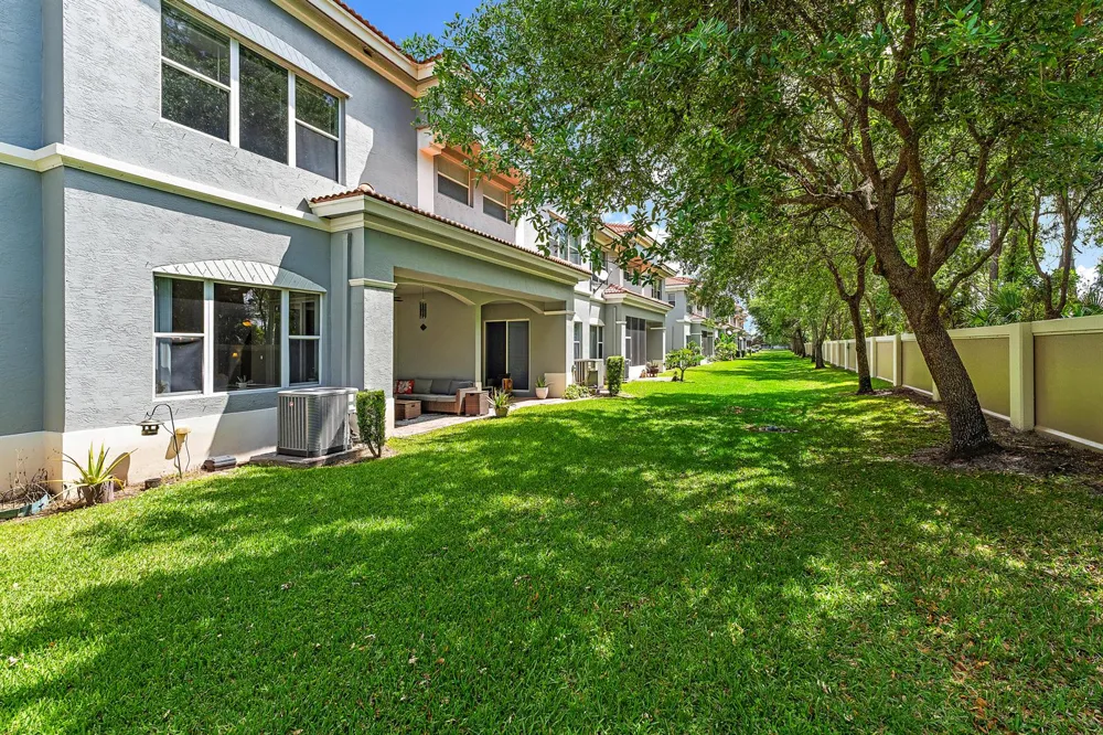 2170 SW CAPE COD DRIVE Port St. Lucie, FL 34953