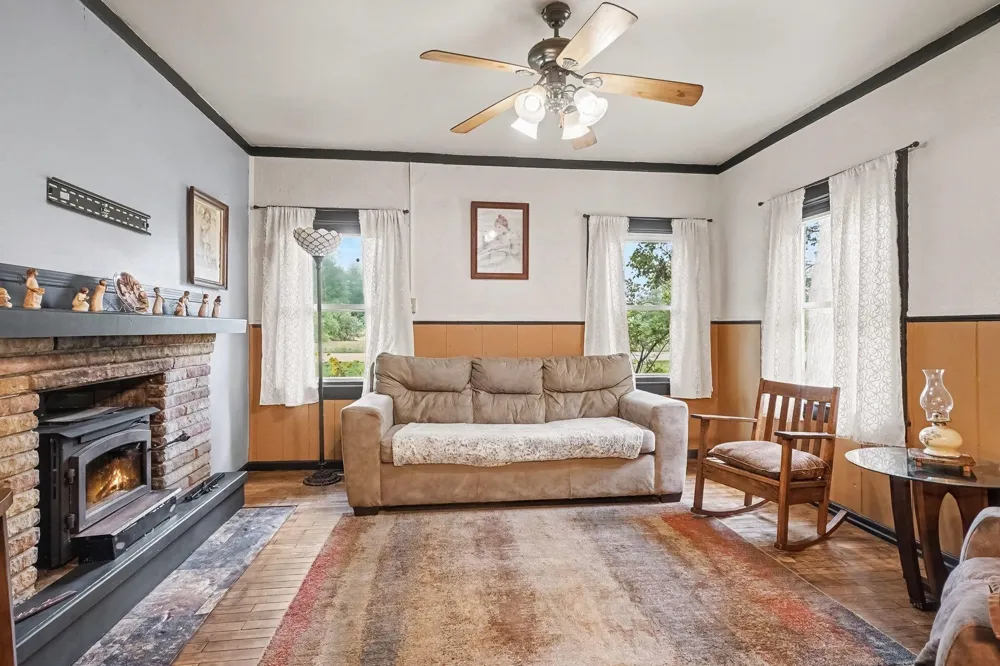 4196 Coleman Warren Township, MI 48618