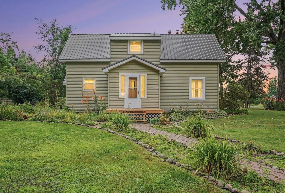 4196 Coleman Warren Township, MI 48618