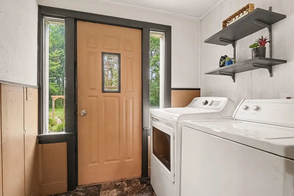 4196 Coleman Warren Township, MI 48618
