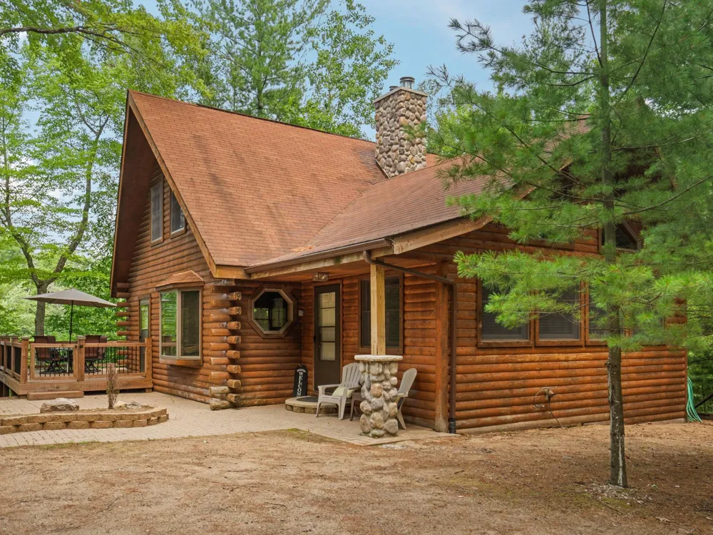 9556 SW Long Lake Drive Springfield Township, MI 49633