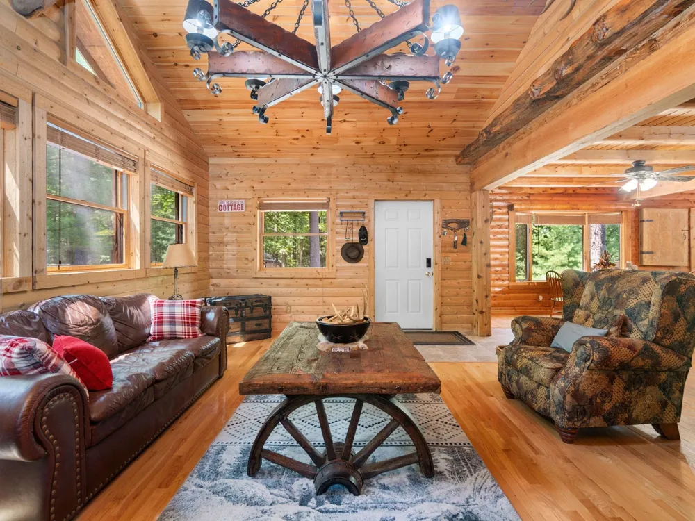 9556 SW Long Lake Drive Springfield Township, MI 49633