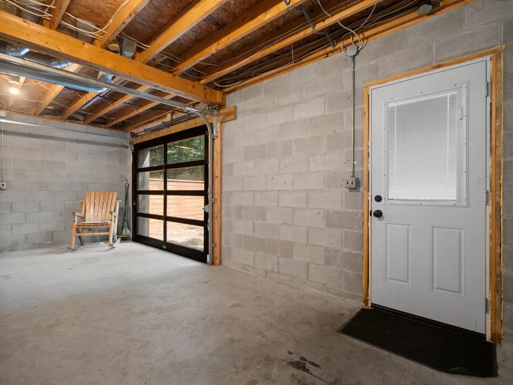 9556 SW Long Lake Drive Springfield Township, MI 49633