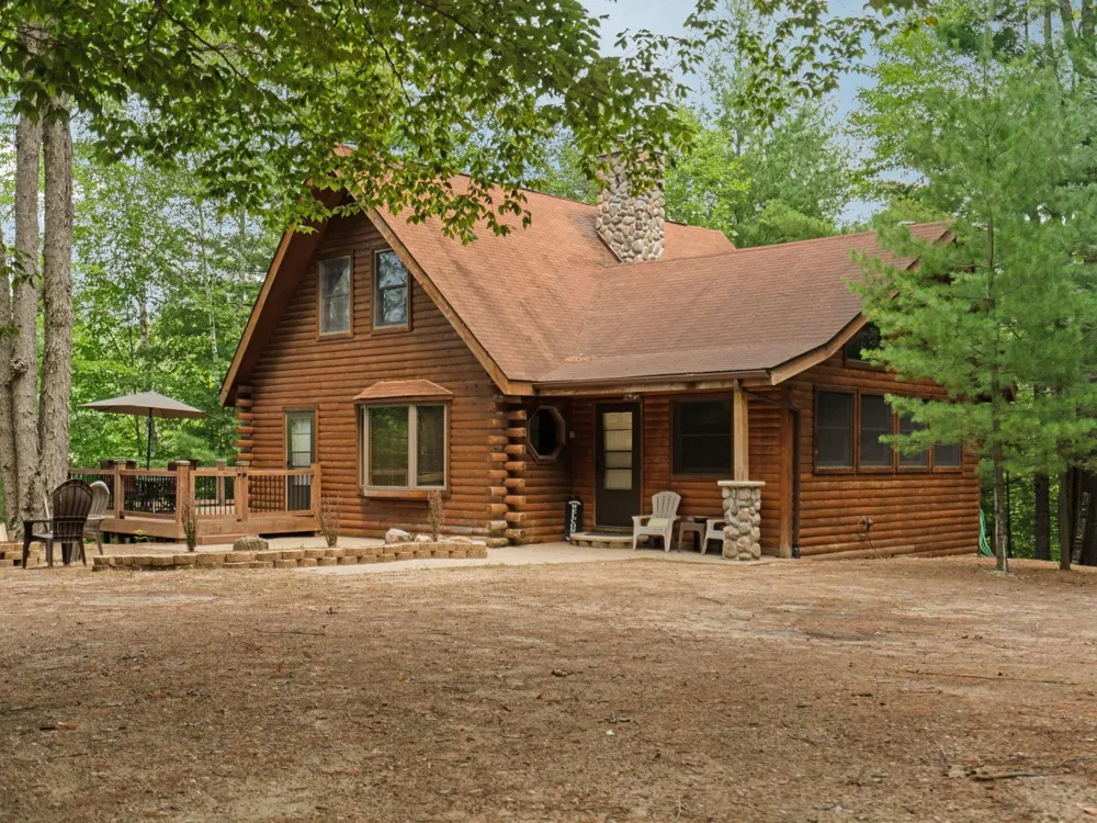 9556 SW Long Lake Drive Springfield Township, MI 49633