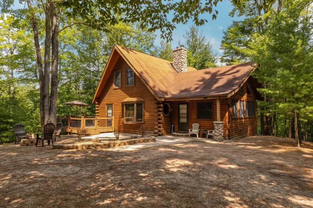 9556 SW Long Lake Drive Springfield Township, MI 49633