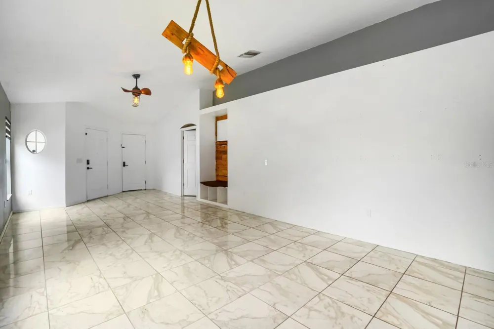 701 PERIWINKLE POINTE PLACE Seffner, FL 33584
