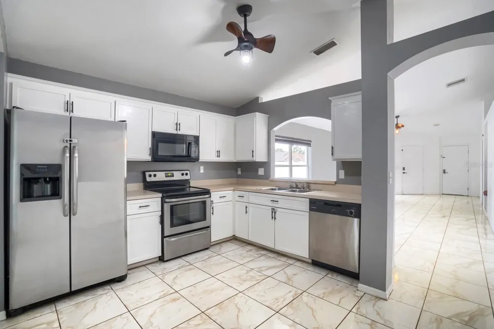 701 PERIWINKLE POINTE PLACE Seffner, FL 33584