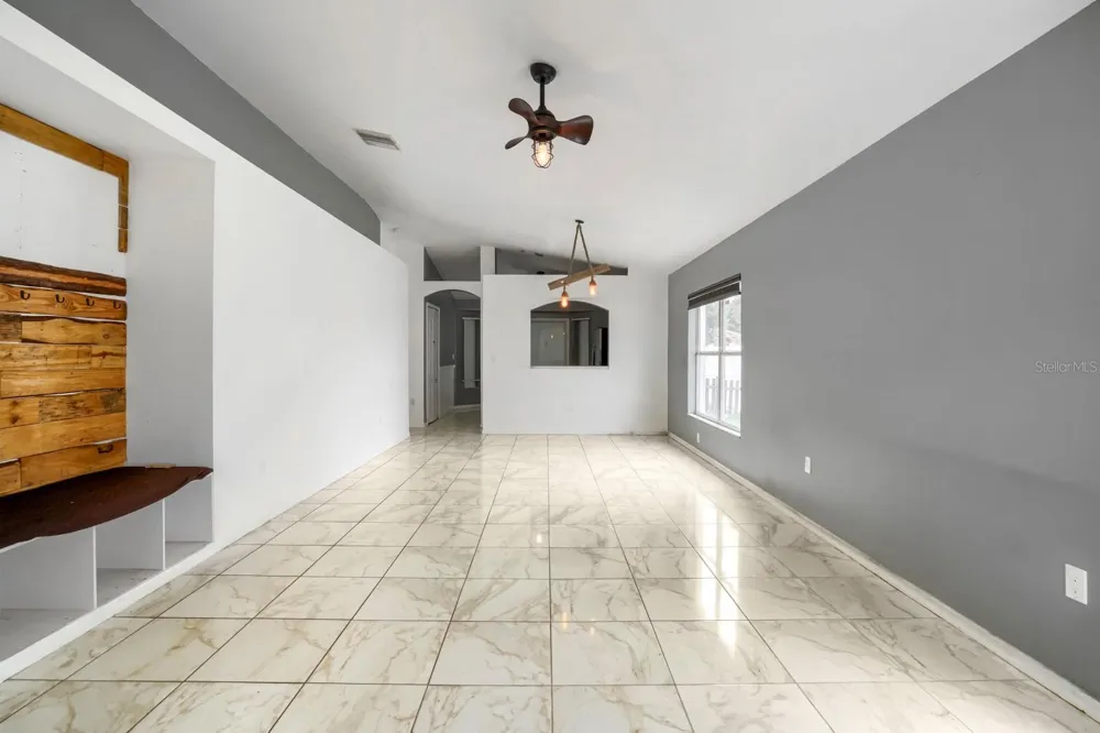 701 PERIWINKLE POINTE PLACE Seffner, FL 33584
