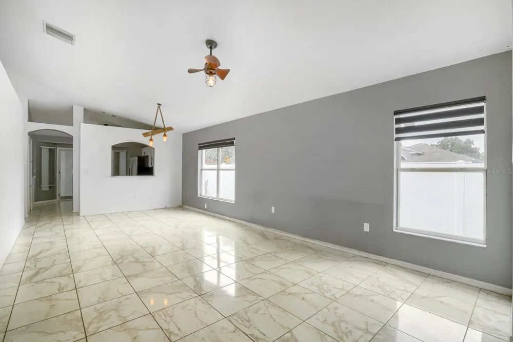 701 PERIWINKLE POINTE PLACE Seffner, FL 33584