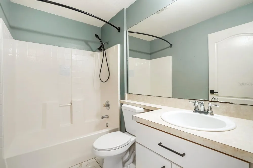 701 PERIWINKLE POINTE PLACE Seffner, FL 33584