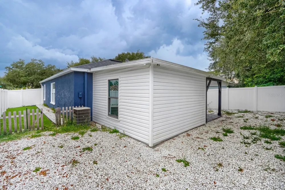 701 PERIWINKLE POINTE PLACE Seffner, FL 33584