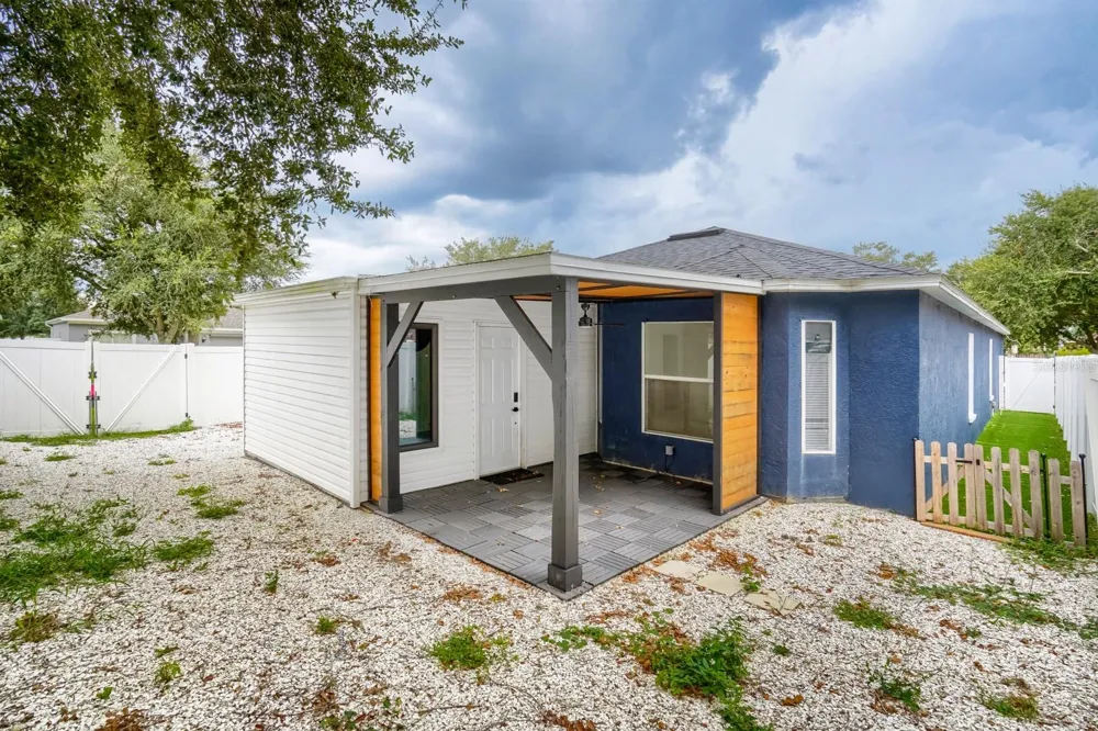 701 PERIWINKLE POINTE PLACE Seffner, FL 33584