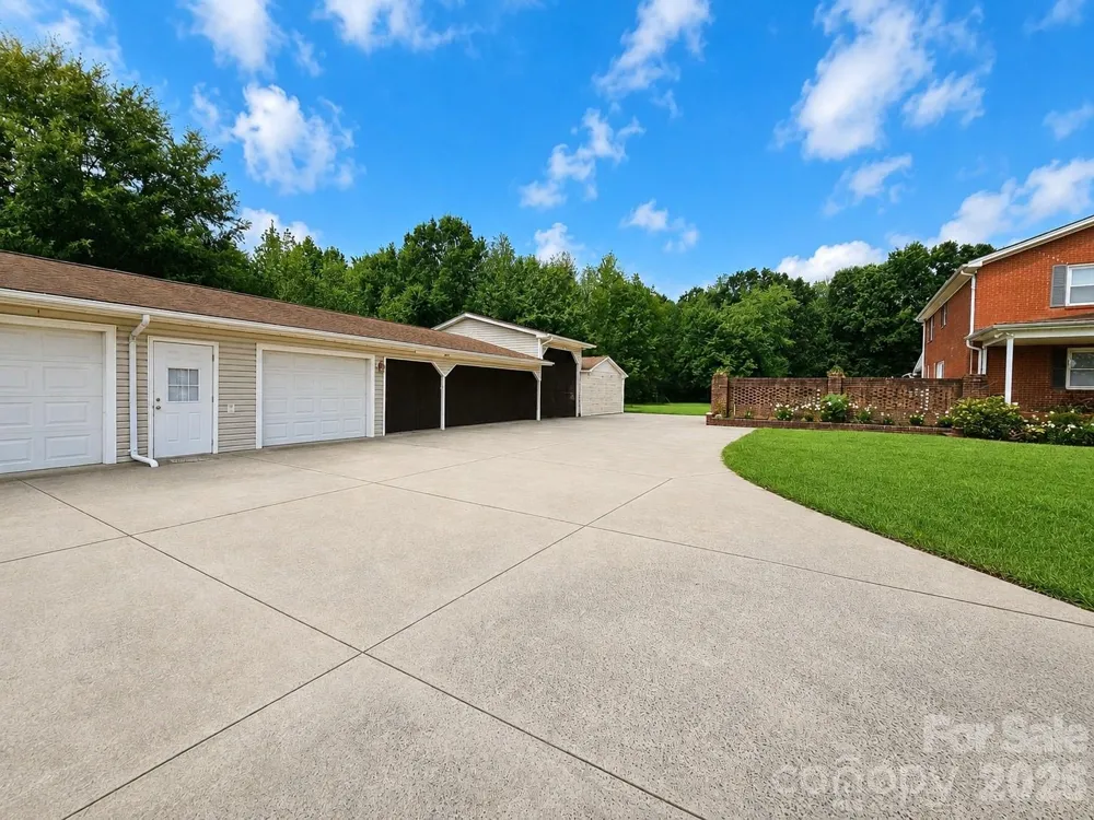 907 Sikes Mill Road Monroe, NC 28110