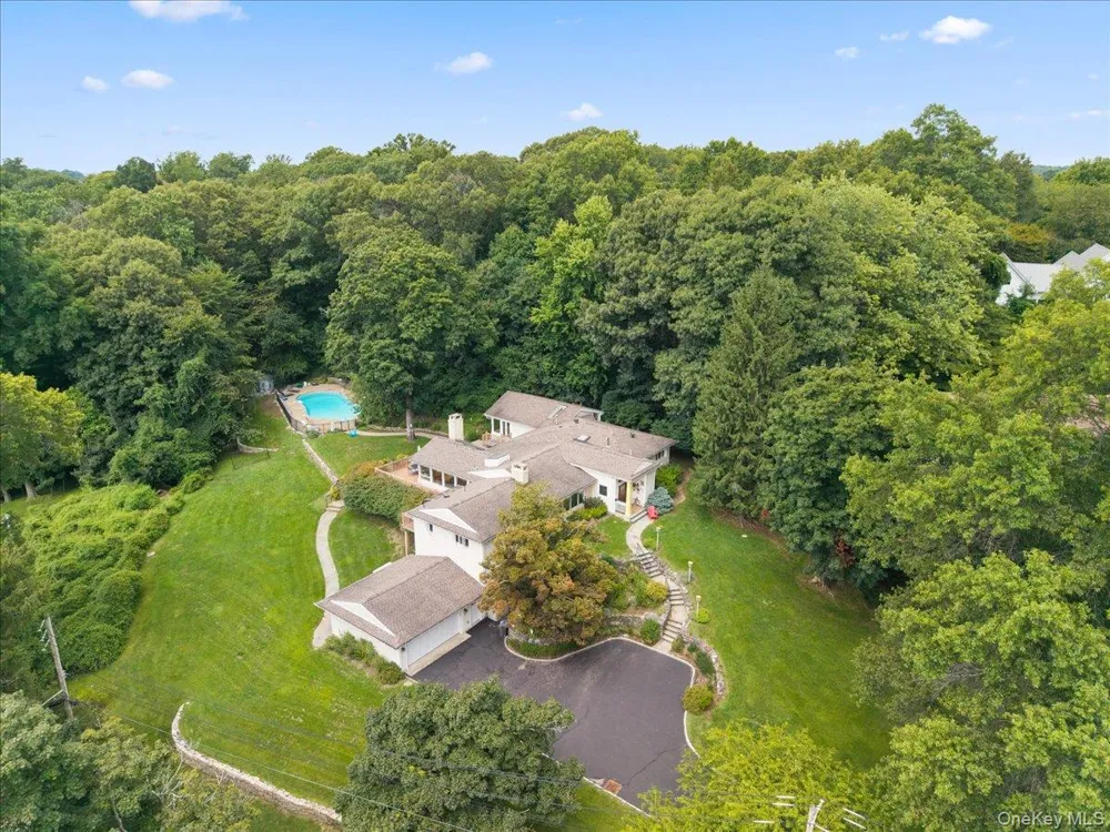 5 Agnes Circle Ardsley, NY 10502