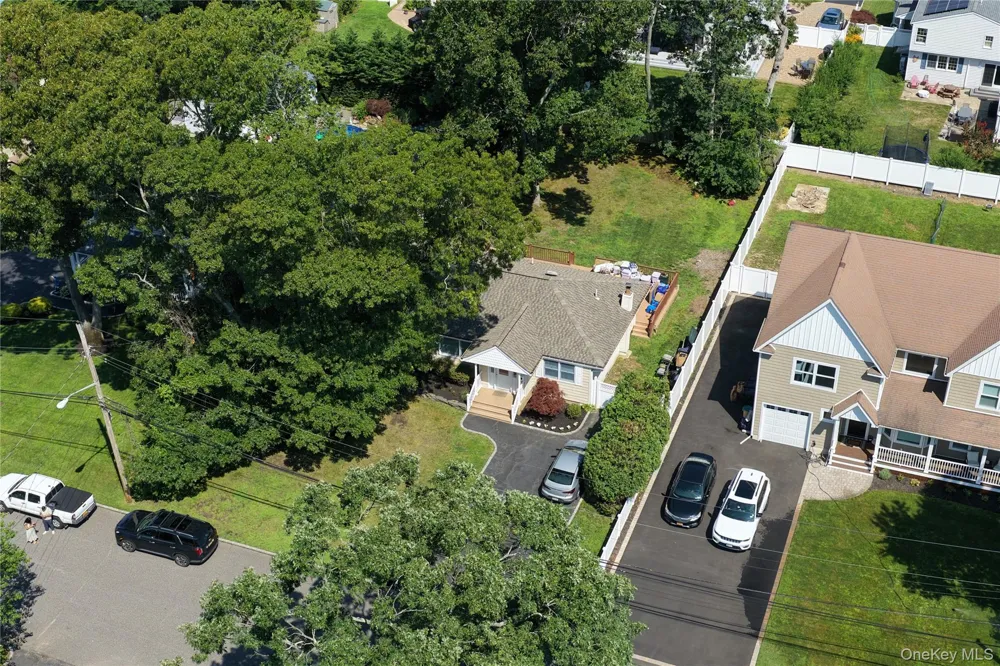 15 Marianna Place East Islip, NY 11730