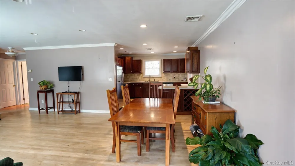 15 Marianna Place East Islip, NY 11730