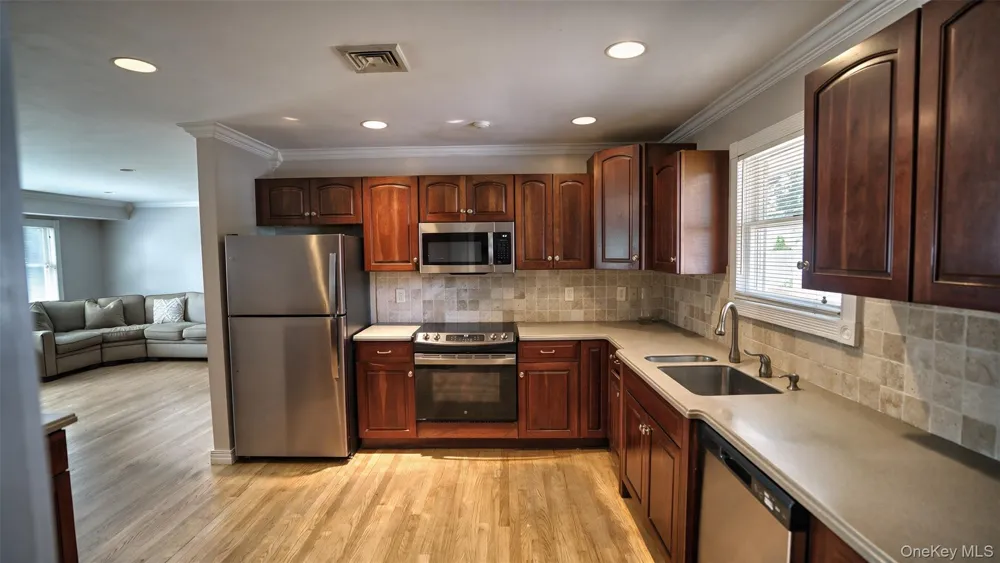 15 Marianna Place East Islip, NY 11730