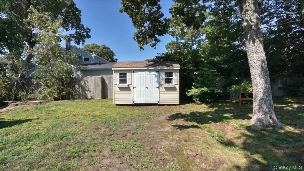15 Marianna Place East Islip, NY 11730