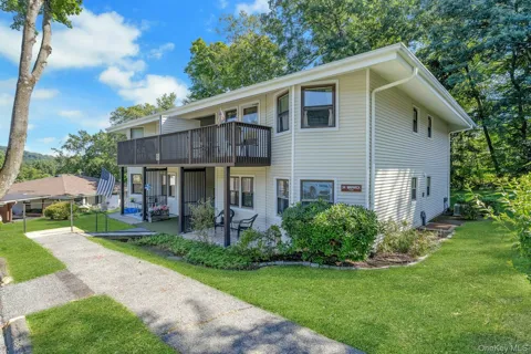 34 Warwick Place #B