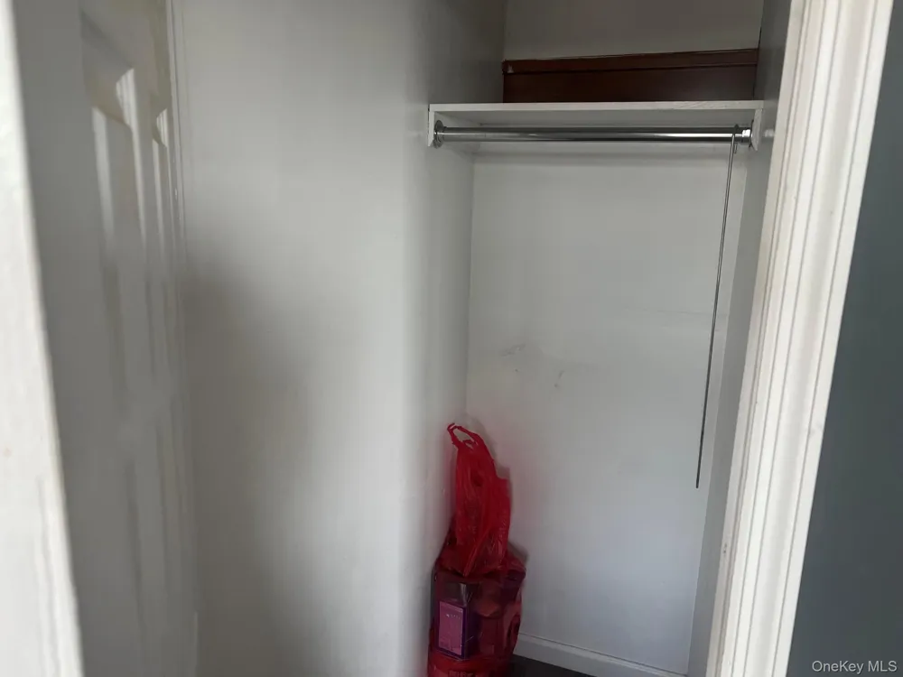 81-15 Queens #6L Elmhurst, NY 11373