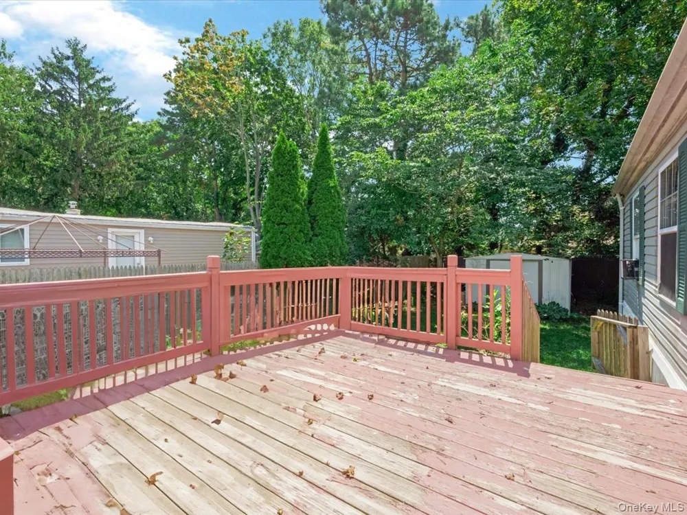 13 Mindy Lane Bohemia, NY 11716