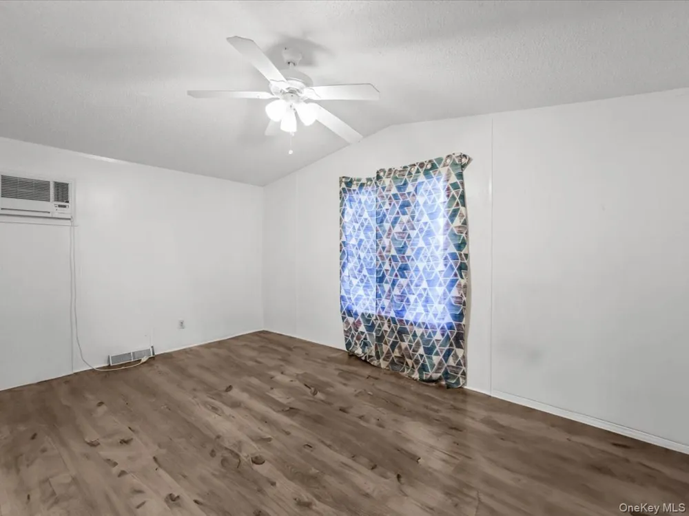 13 Mindy Lane Bohemia, NY 11716