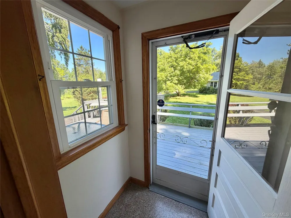 191 Putt Corners Road New Paltz, NY 12561