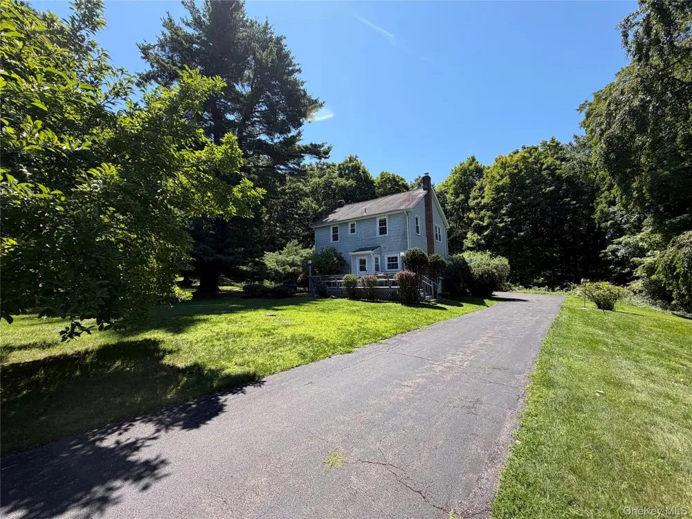 191 Putt Corners Road New Paltz, NY 12561