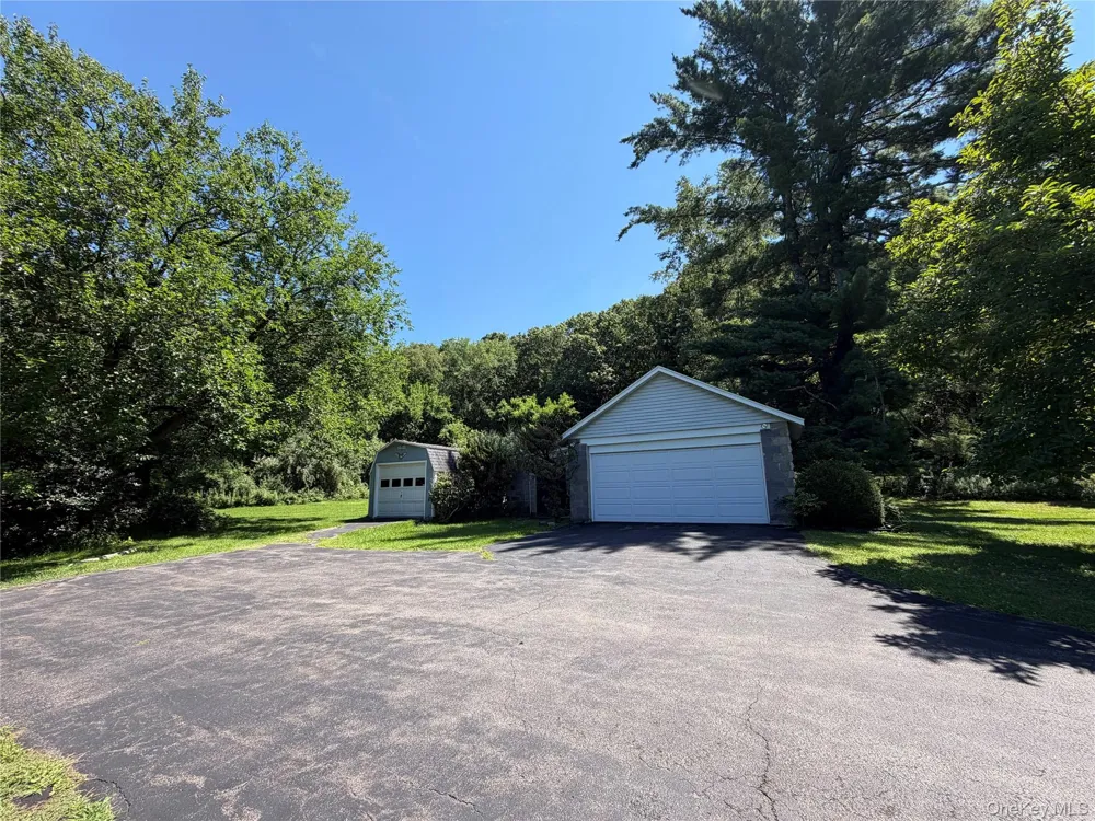 191 Putt Corners Road New Paltz, NY 12561