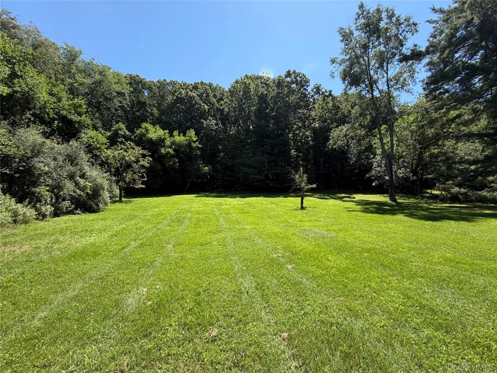 191 Putt Corners Road New Paltz, NY 12561