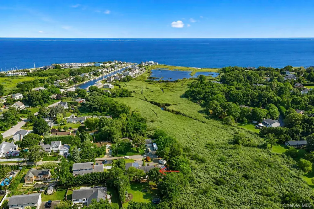5 Reinhardt Court Blue Point, NY 11715