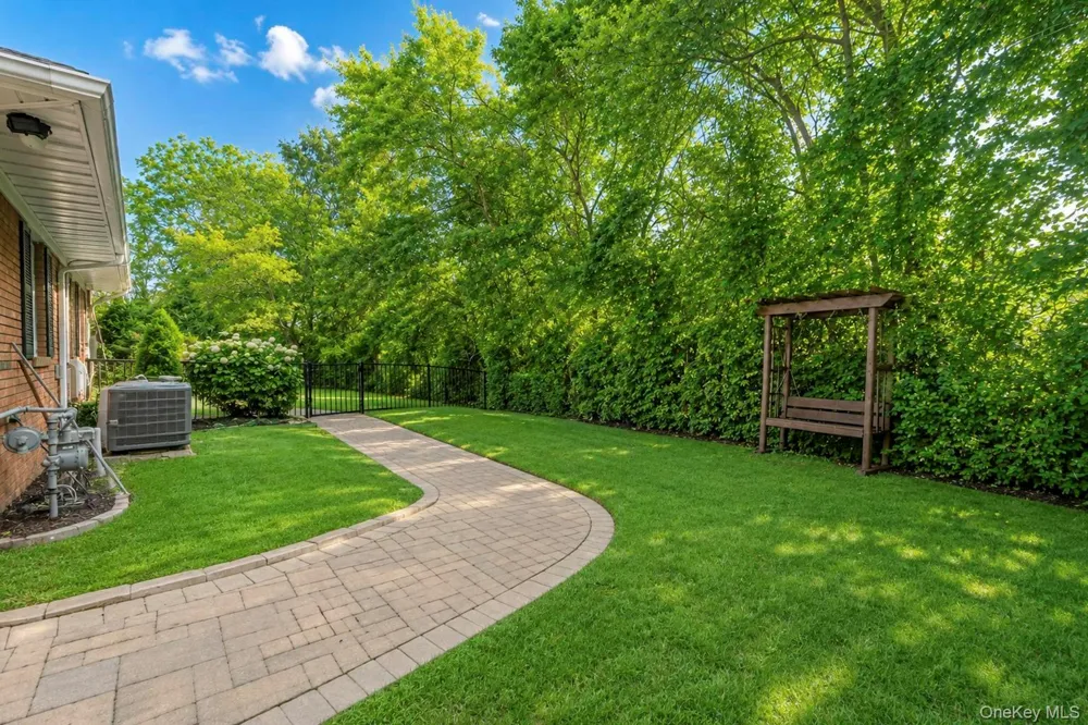 5 Reinhardt Court Blue Point, NY 11715