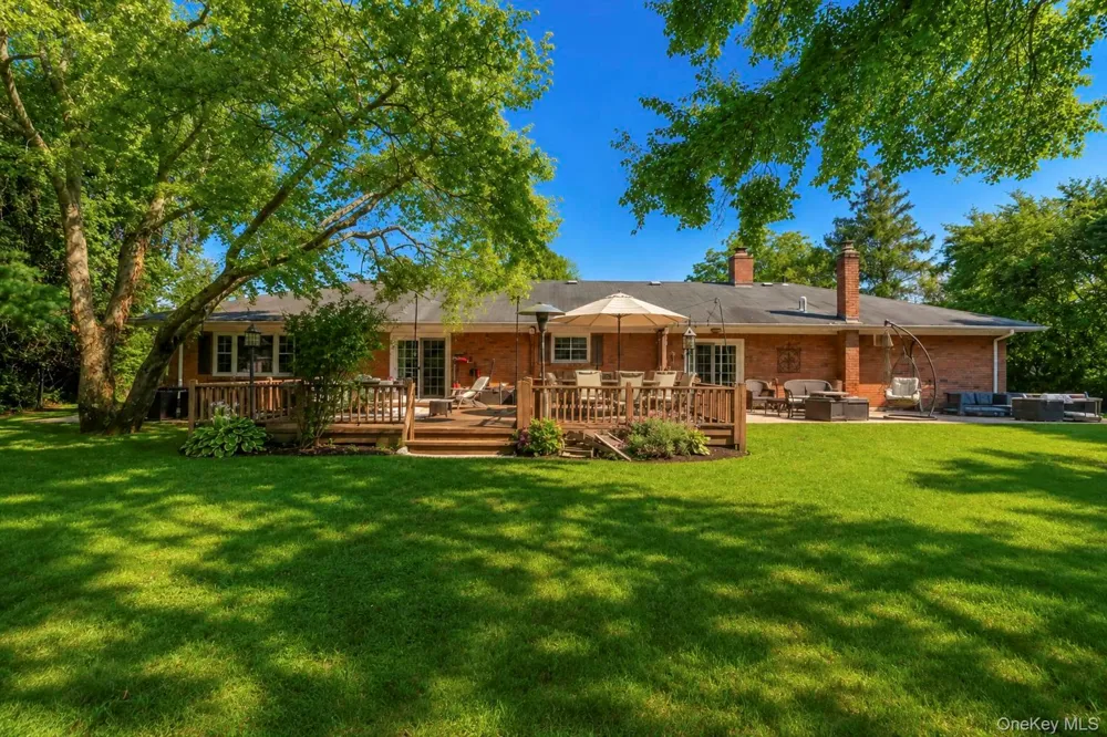 5 Reinhardt Court Blue Point, NY 11715