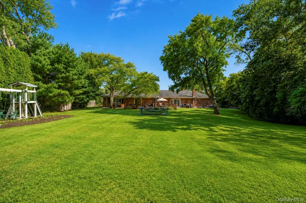 5 Reinhardt Court Blue Point, NY 11715