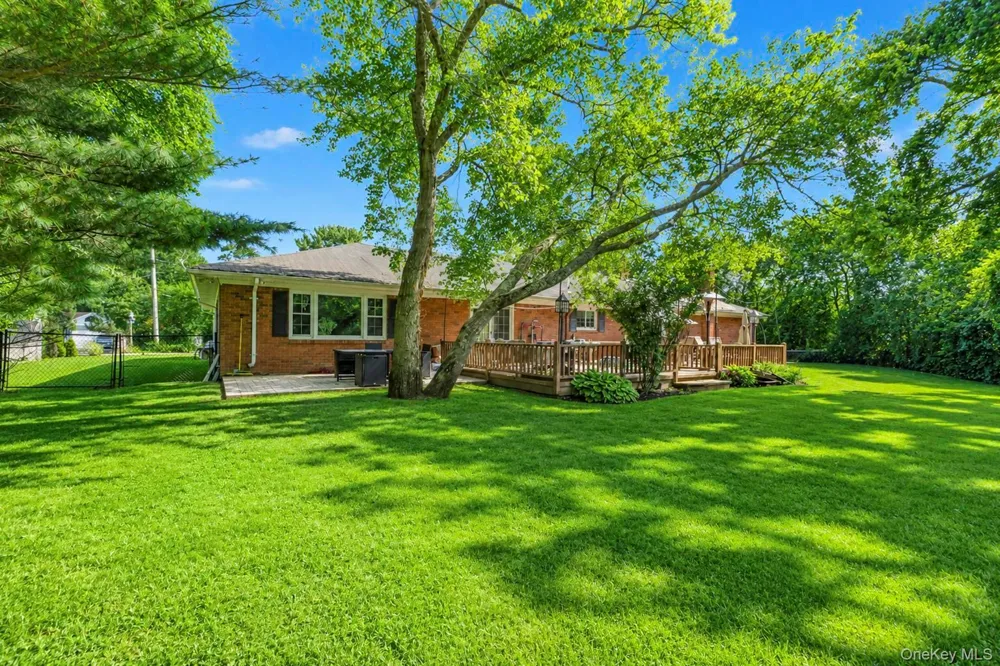 5 Reinhardt Court Blue Point, NY 11715